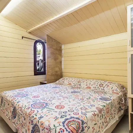 Holiday home Serene In With Swimming Pool Oliva
